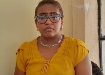 Mujer amenazada de muerte por su expareja pide ayuda a Miriam Germán