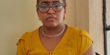 Mujer amenazada de muerte por su expareja pide ayuda a Miriam Germán