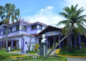 PLD expulsa tres alcaldesas por "Alta Traición"