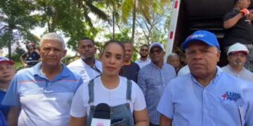 Diputada Betty Geronimo acude en ayuda de familias en Cañada El Eden afectada por tormenta Franklin