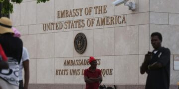 Cierran embajada de Estados Unidos en Haití por disparos en inmediaciones