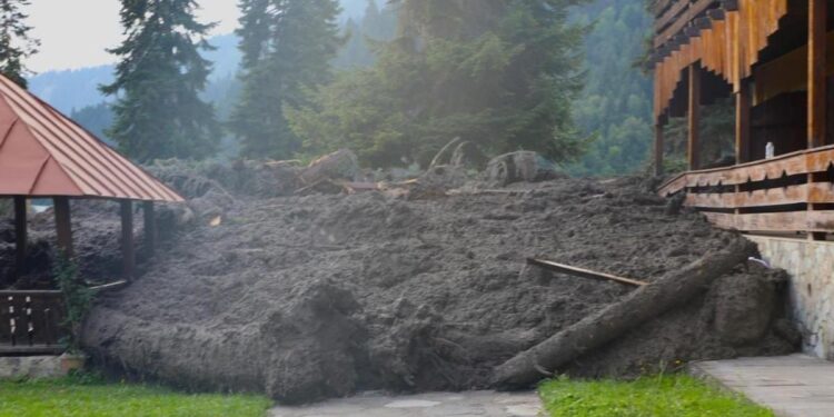 Al menos seis muertos y 31 desaparecidos por deslizamiento de tierra en Georgia