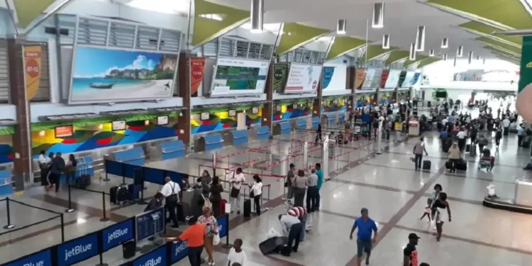 AERODOM y VINCI Airports activan plan de contingencia ante posible paso de tormenta Franklin