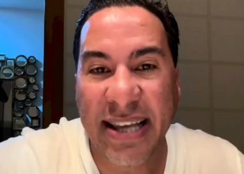 Cristian Casablanca responde abogado que lo señala en caso Gavilán: “Animal, bestia”