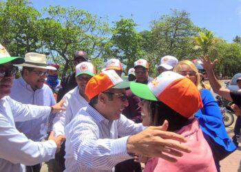 El presidente del Partido MODA realiza caravana y proclama su candidato a diputado en Puerto Plata
