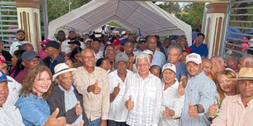 Juramentan  en el PRM  presidente y ex secretario de Organización del PLD en Cotuí 