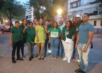 Precandidata a diputada de Ultramar por FDP juramenta  decenas de dominicanos en Madrid