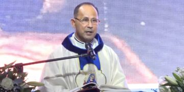 Secretario de la Nunciatura pide 4 años más para el presidente Luis Abinader