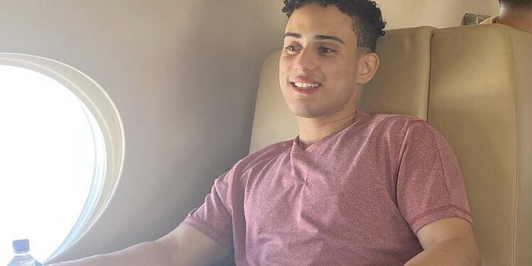 Artista dominicano RMAND es invitado a la NFL