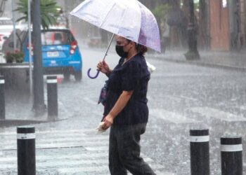 Onamet: Aguaceros y tronadas continúan por vaguada