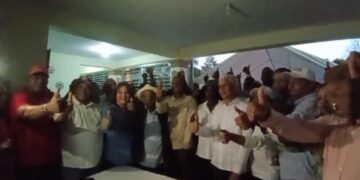 Presidente del Senado Ricardo de los Santos juramenta nuevos miembros en el  PRM