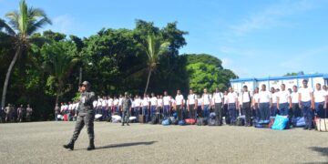 Policía Auxiliar refuerza su compromiso con la comunidad educativa mediante la capacitación de sus agentes