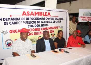 Organizaciones comunitarias y religiosas de SDN demanda de reposición de choferes de carros públicos