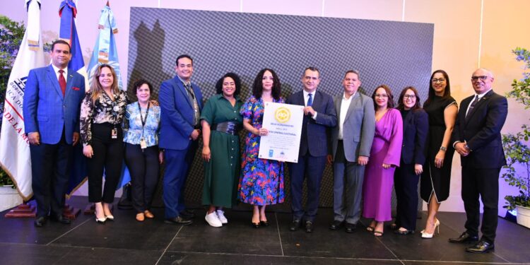 JCE recibe categoría oro en el “Sello Igualando RD”
