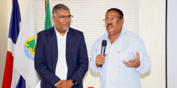 Titular del SRSM sostiene encuentro con directores de hospitales sobre producción de servicios 