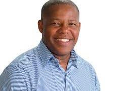 Adán Peguero encabeza SDE con un 43.4%; ratifica solucionará problemas de basura y ruido 