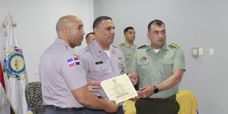 Funcionarios policiales se capacitan atención primaria frente a emergencias