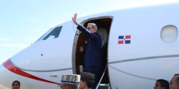 Presidente Abinader llega esta tarde a Nueva York para participar el domingo en el desfile Dominicano