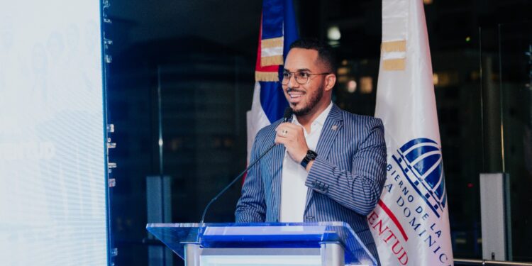 Ministerio de la Juventud anuncia tercera convocatoria para apoyar estudios en jóvenes vulnerables