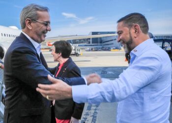Presidente Abinader llega a NY para participar en el desfile dominicano