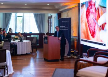 Realizan simposio sobre la reconstrucción mamaria a pacientes con cáncer de mama