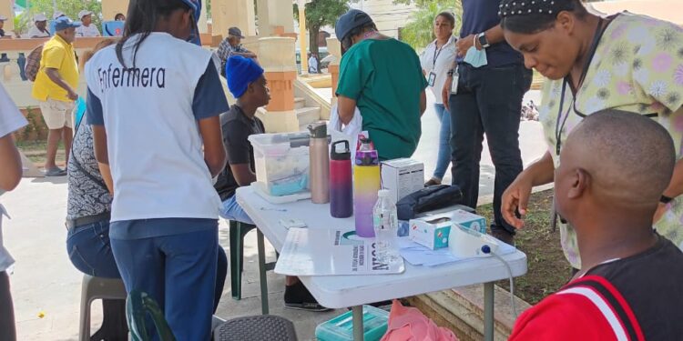 Tras explosión, el COIN realiza operativo médico en San Cristóbal para brindar apoyo integral a la comunidad afectada