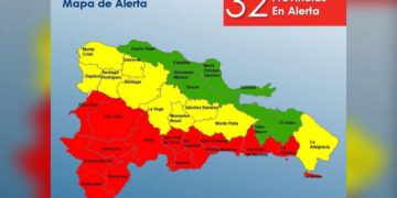 COE coloca 14 provincias en alerta roja por tormenta tropical Franklin
