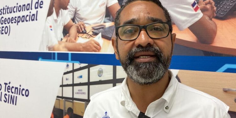 Defensa Civil en sesión permanente ante posibles efectos de la tormenta Franklin en RD