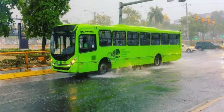 OMSA anuncia cambios en el horario de servicio por tormenta tropical Franklin
