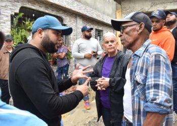 Yeury Bidó acude en ayuda de los munícipes de SDN tras paso de tormenta Franklin