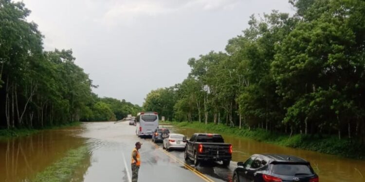 MOPC informa deja abierto tránsito vehicular por la autopista Juan Pablo II o hacia Samaná