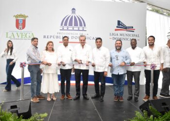 Presidente Abinader y Alcaldía Vegana inauguran obras municipales por RD$150 millones