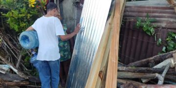 Alcalde Rodolfo Valera auxilia familias afectadas por la tormenta tropical Franklin