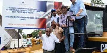 Ministro de Agricultura inicia reparación de 137 kilómetros de caminos vecinales