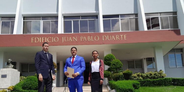 Héctor Popa defiende la creación del Ministerio de la Familia y que éste absorba el Ministerio de la Mujer