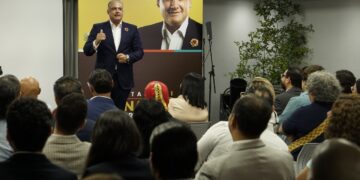 Presentan Alberto Fiallo como candidato a senador del DN por Opción Democrática