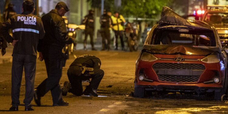 Aumenta el clima de violencia en Ecuador: Varias explosiones sacuden Quito por un coche bomba