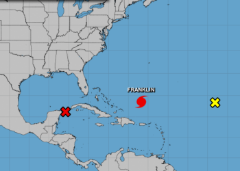 Franklin se fortalece y se convierte en huracán