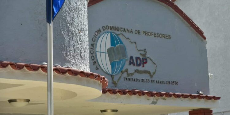 ADP llama a integrarse en la apertura del año escolar 2023-2024