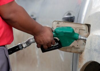 Gobierno destina más de 600 millones de pesos para frenar alzas de combustibles