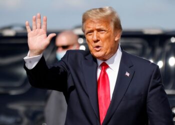 Trump pide que se separe su caso en Georgia del de los otros 18 acusados