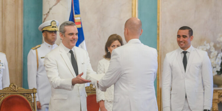 Presidente Abinader recibirá este viernes cartas credenciales del nuncio apostólico y otros tres embajadores