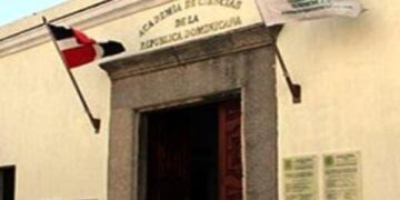 Academia asegura cumplió con libros textos