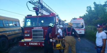 9-1-1 Asiste autobuses de transporte de personal accidentados en Higüey
