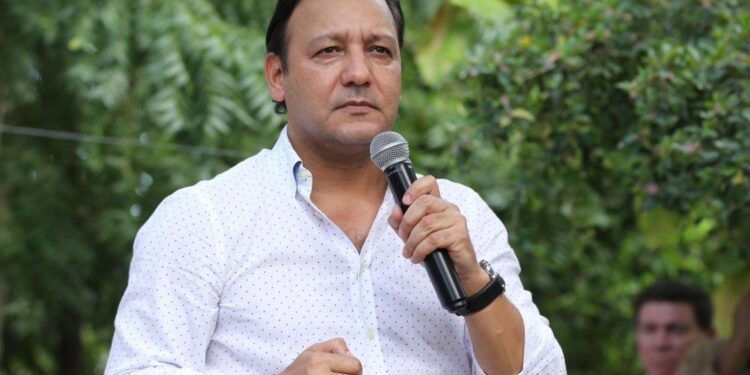 Abel Martínez: "Dejarán al país en 4 blocks"