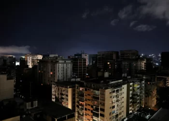 Apagones y fallas de energía se registraron en Caracas y otras diez ciudades de Venezuela