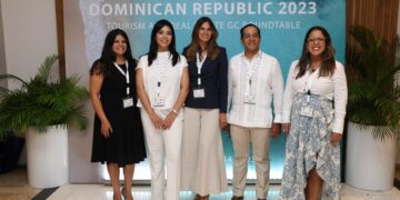 Expertos del sector turístico e inmobiliario discuten nuevos desafíos y oportunidades