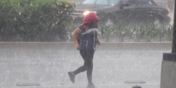 Efectos indirectos del huracán Lee favorecen la presencia de aguaceros, tronadas y ráfagas de viento en varias provincias