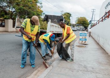 ADN llama a la ciudadanía a no sacar basura debido a las lluvias generadas por vaguada y onda tropical