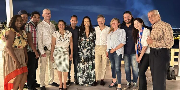 Erika Lane realiza su propia película “La cantante del caribe”